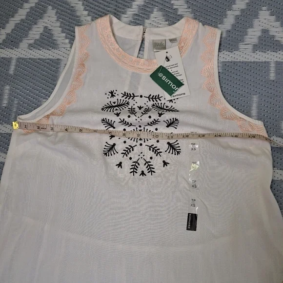Twik Boho Embroidered Sleeveless Top - Picture 7 of 8